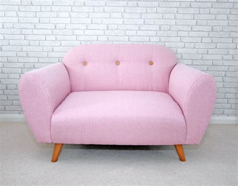 pink sofa dating uk